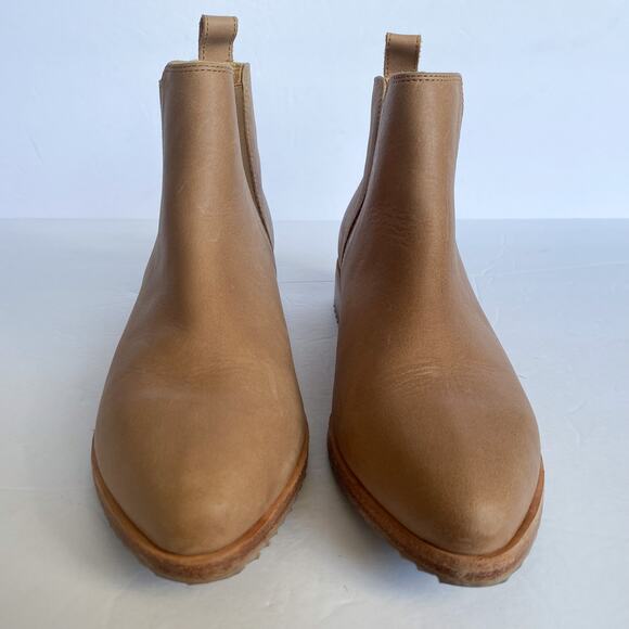 Nisolo Eva Everyday Chelsea Leather Boots in Almond Size 6 - Picture 7 of 9